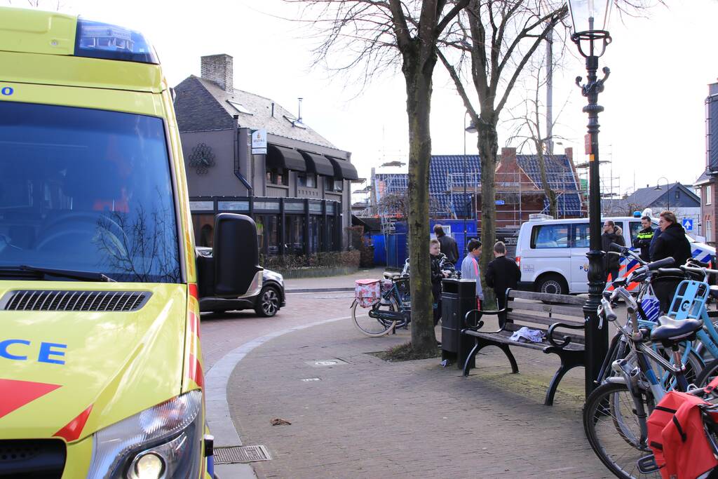 Fietser komt in botsing met auto