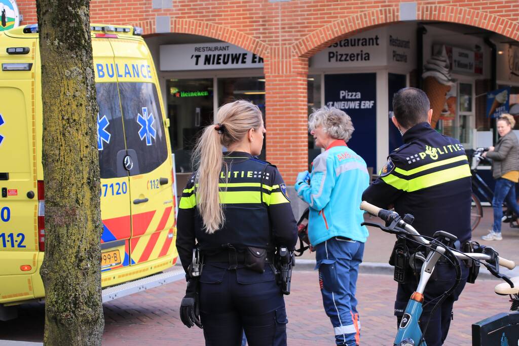 Fietser komt in botsing met auto