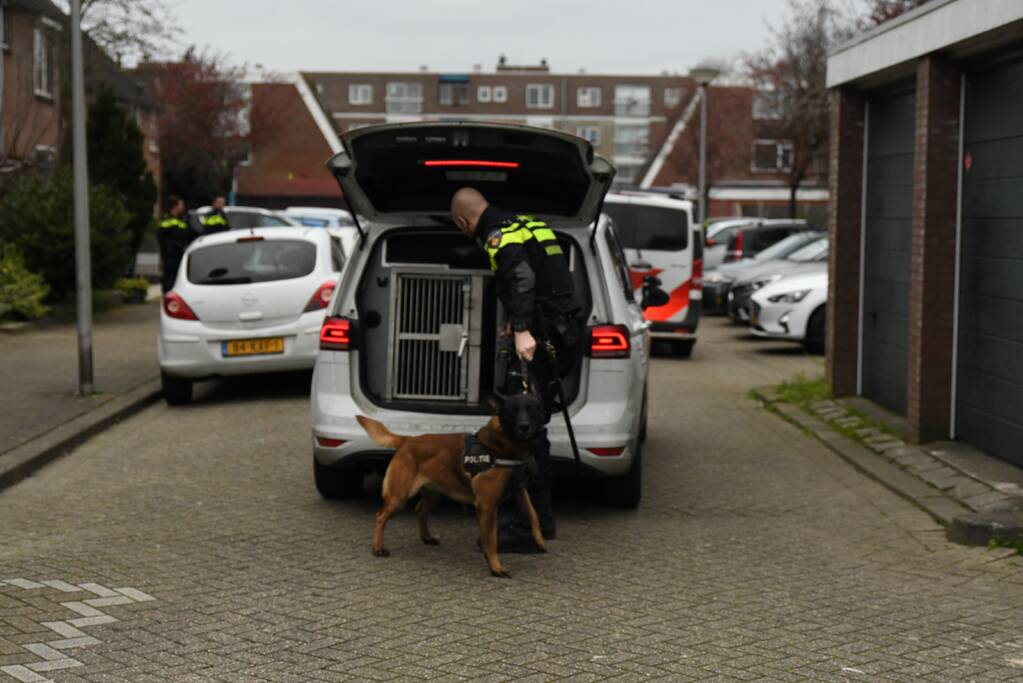 Grote politie inzet bij woning