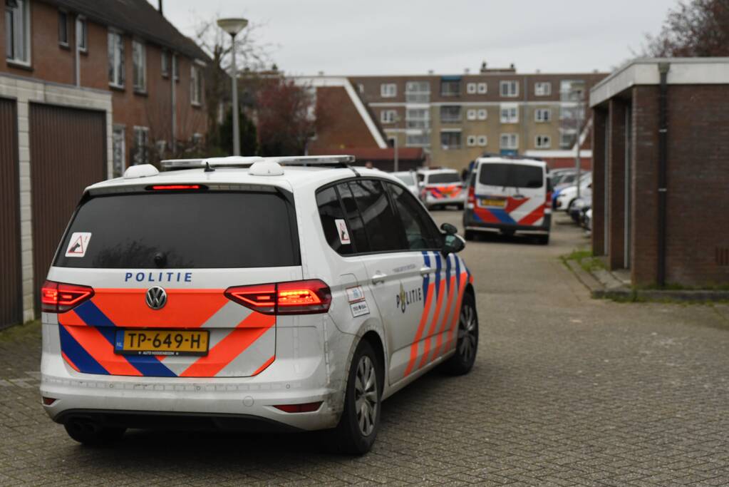 Grote politie inzet bij woning