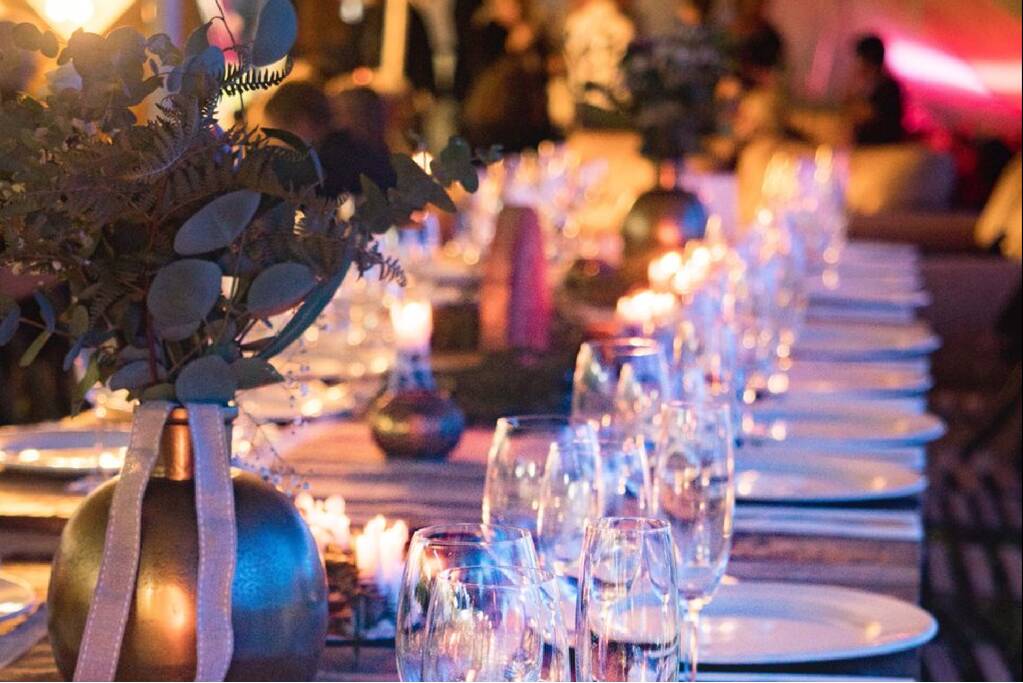 Handhavers beëindigen bruiloftsfeest