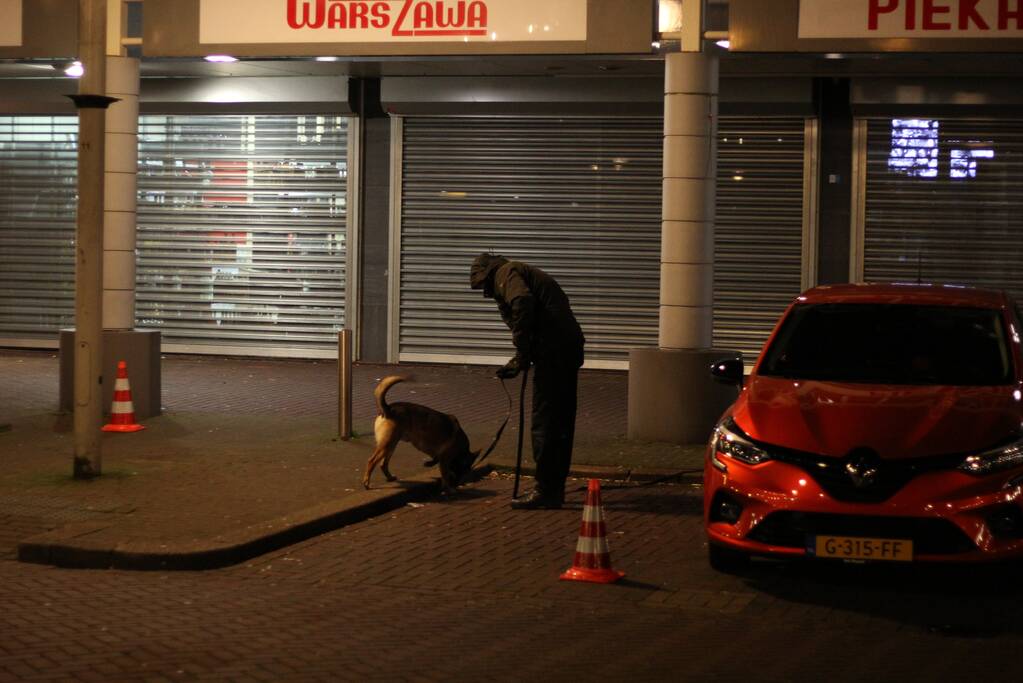 Man en vrouw worden beschoten en raken zwaargewond