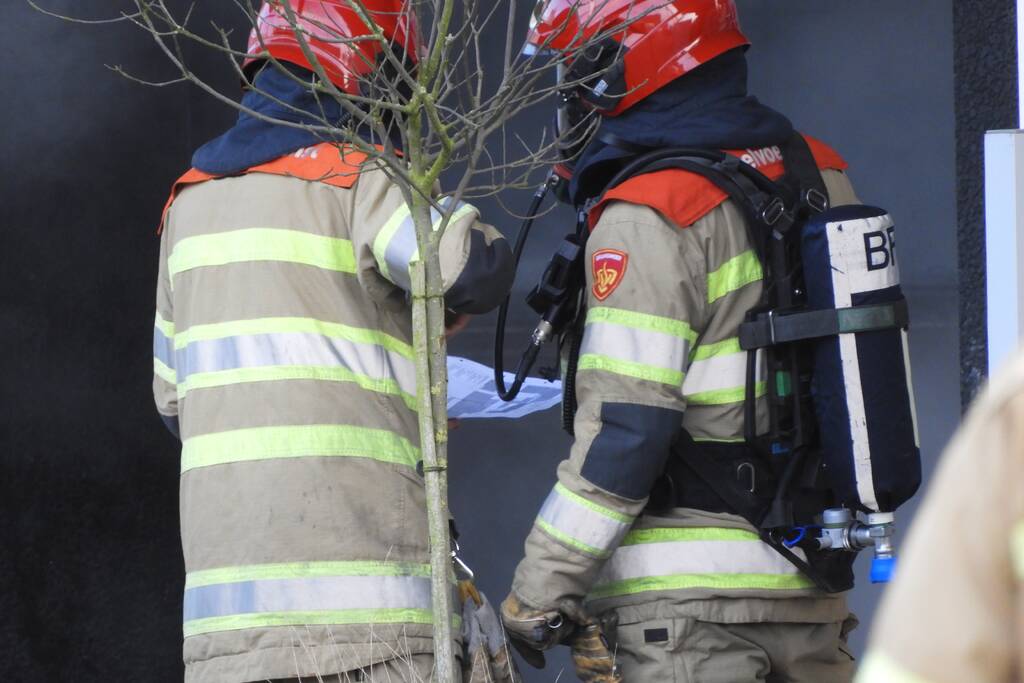 Voormalig pand Getronics Data Centre vol rook