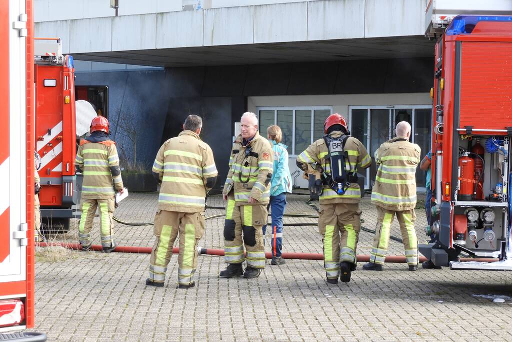 Voormalig pand Getronics Data Centre vol rook