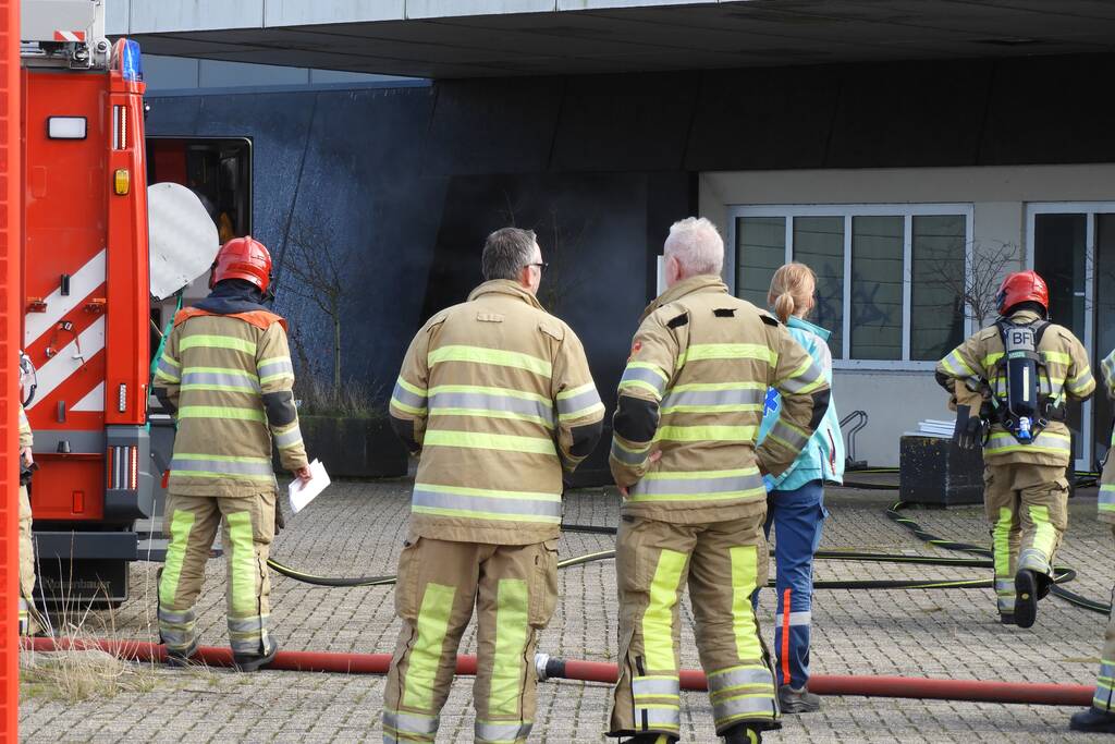 Voormalig pand Getronics Data Centre vol rook