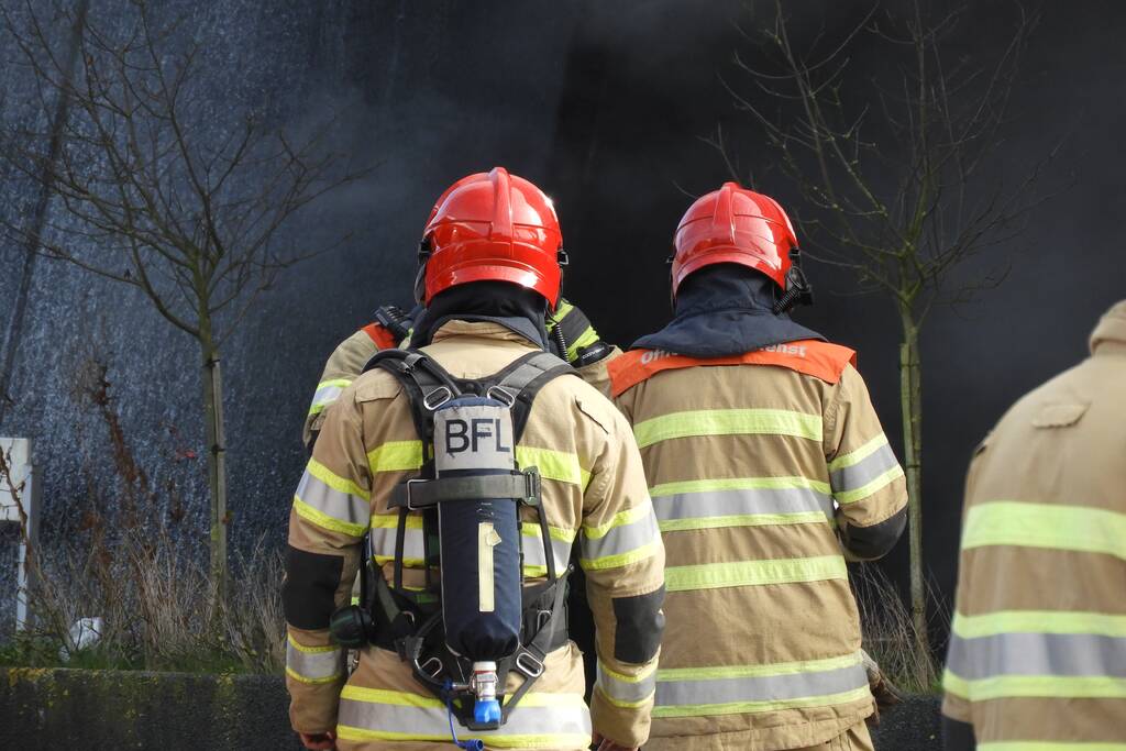 Voormalig pand Getronics Data Centre vol rook