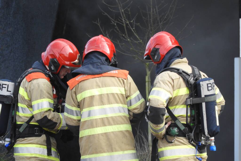 Voormalig pand Getronics Data Centre vol rook