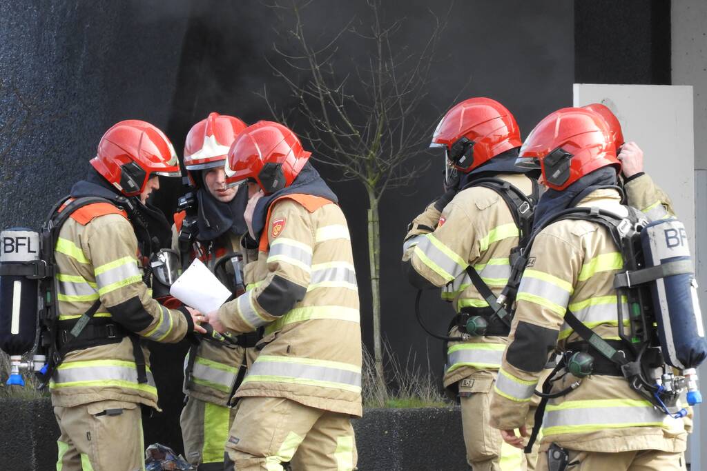 Voormalig pand Getronics Data Centre vol rook