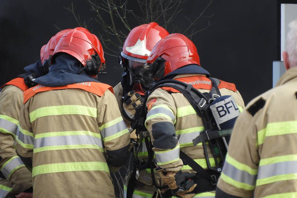 Voormalig pand Getronics Data Centre vol rook