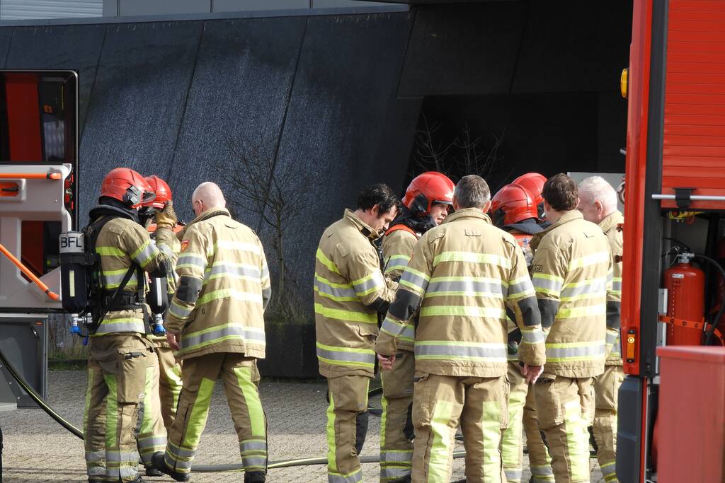 Voormalig pand Getronics Data Centre vol rook