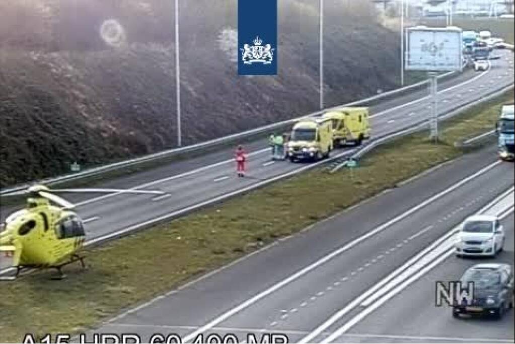 Verbindingsweg dicht na ongeval met motorrijder