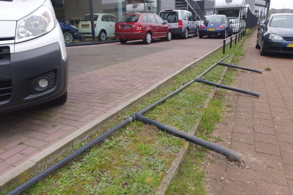 Mercedes Sprinter gestolen bij Autobedrijf Auto Nol