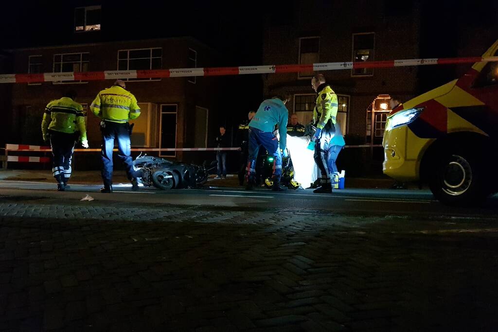 Gewonde na frontale aanrijding tussen twee scooters