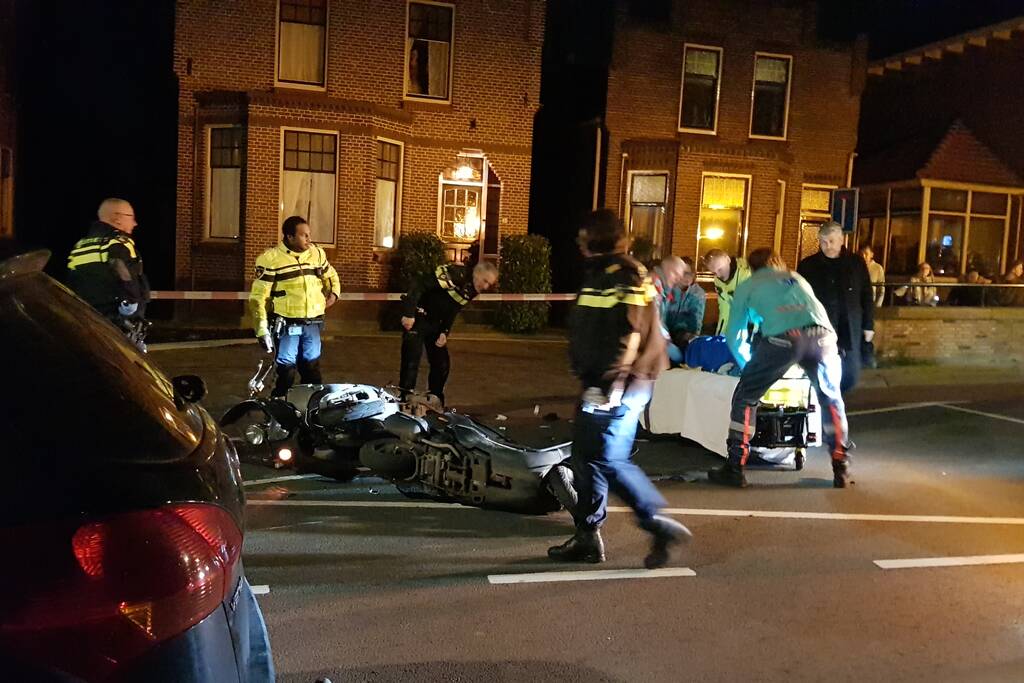 Gewonde na frontale aanrijding tussen twee scooters