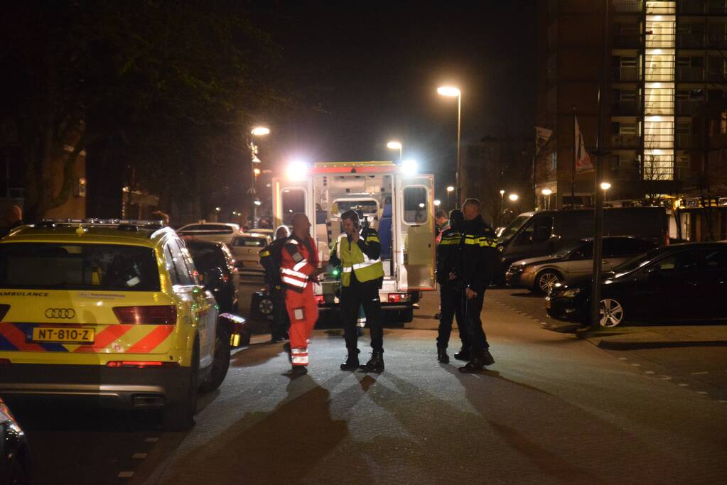 Politie schiet man in been na bedreiging met kapmes