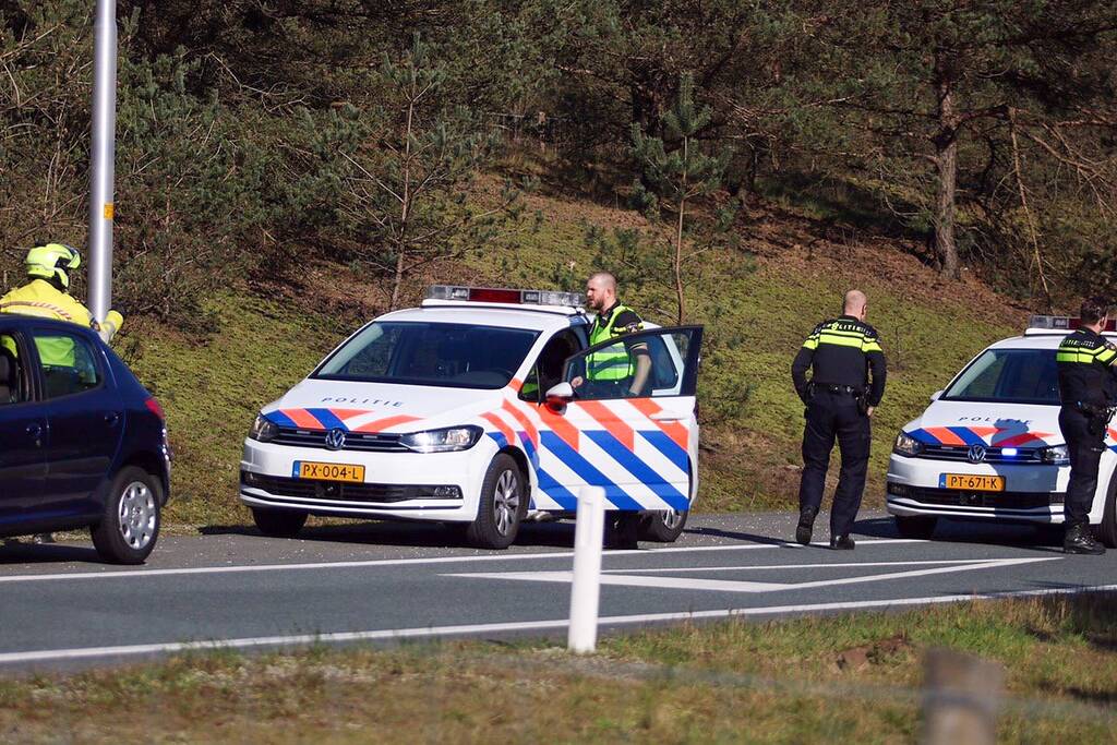 Twee mannen met getrokken wapens aangehouden na achtervolging