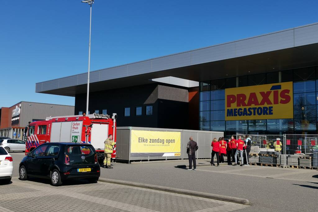 Praxis ontruimd na vreemde lucht