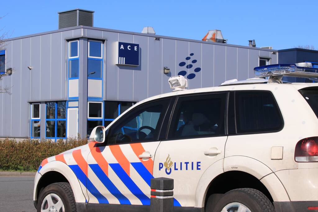 Politie bewaakt medicijnen-fabriek Ace Pharmaceuticals