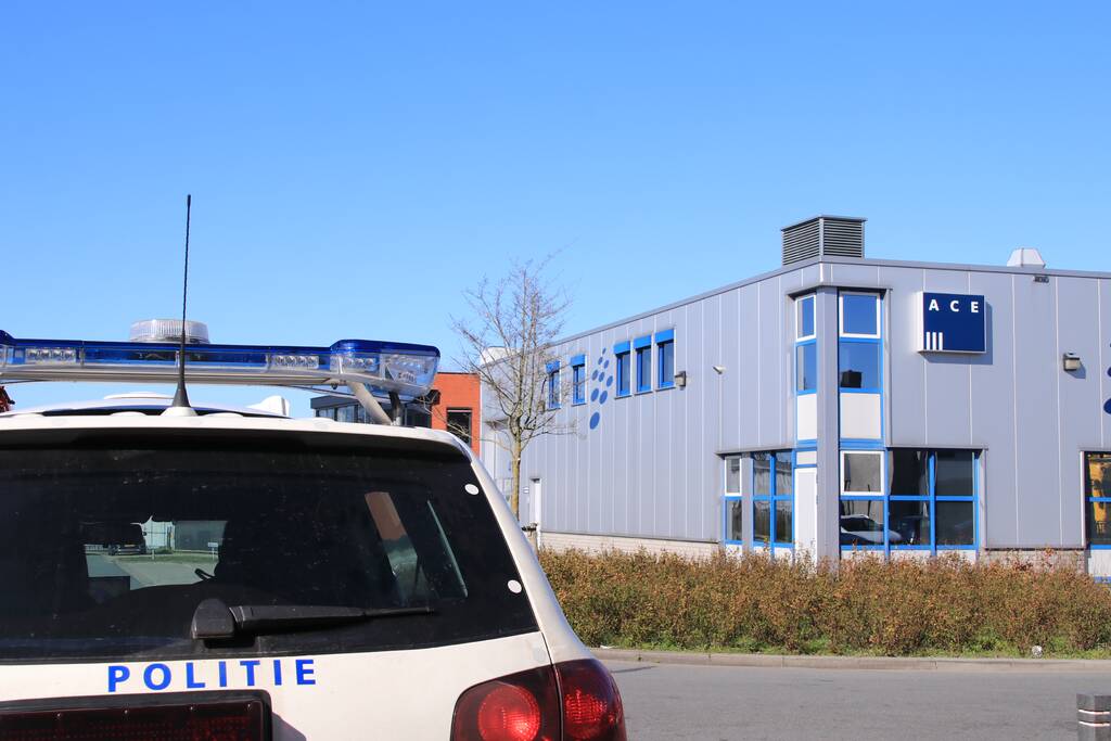 Politie bewaakt medicijnen-fabriek Ace Pharmaceuticals