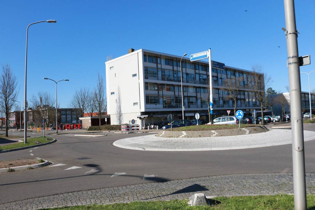 Toegangswegen richting zee op slot door coronavirus