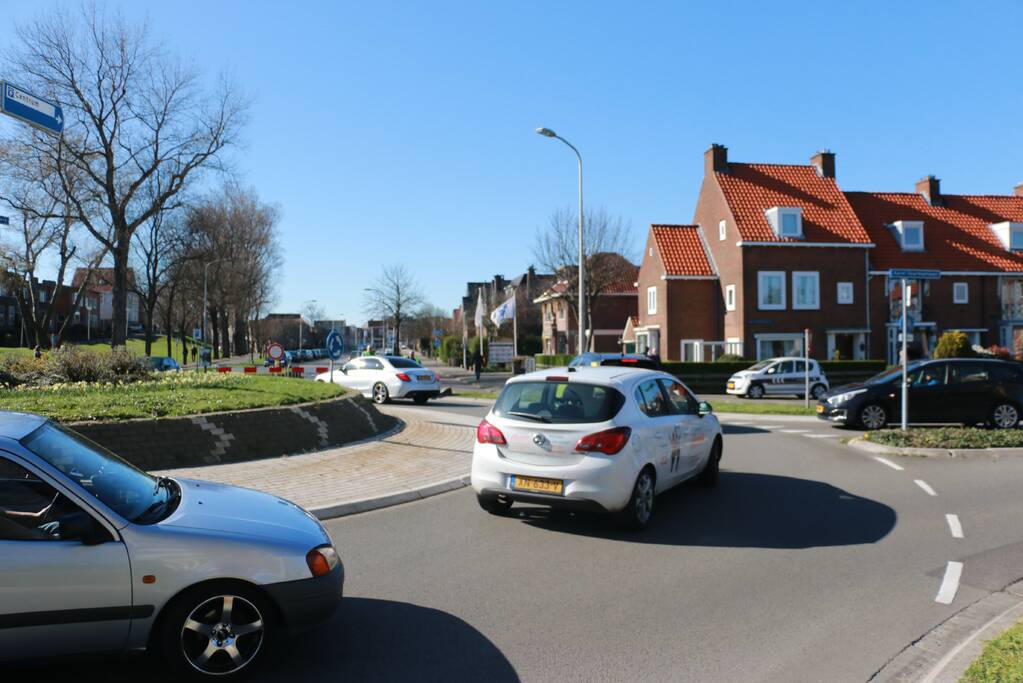 Toegangswegen richting zee op slot door coronavirus