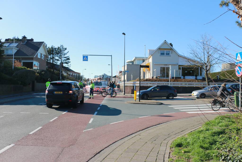 Toegangswegen richting zee op slot door coronavirus