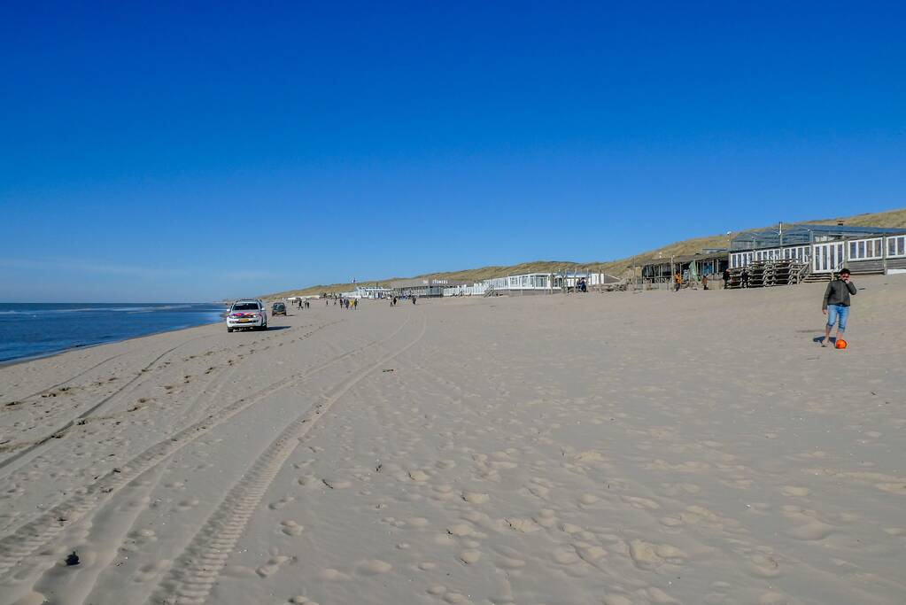 Mensen blijven weg van het strand
