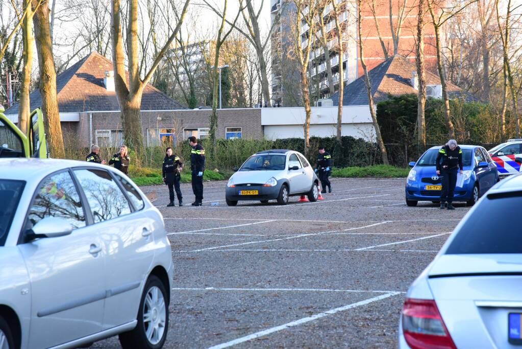 Gewonde bij schietpartij op parkeerplaats