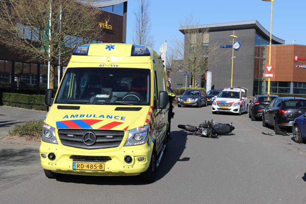 Motorrijder uit de bocht gevlogen