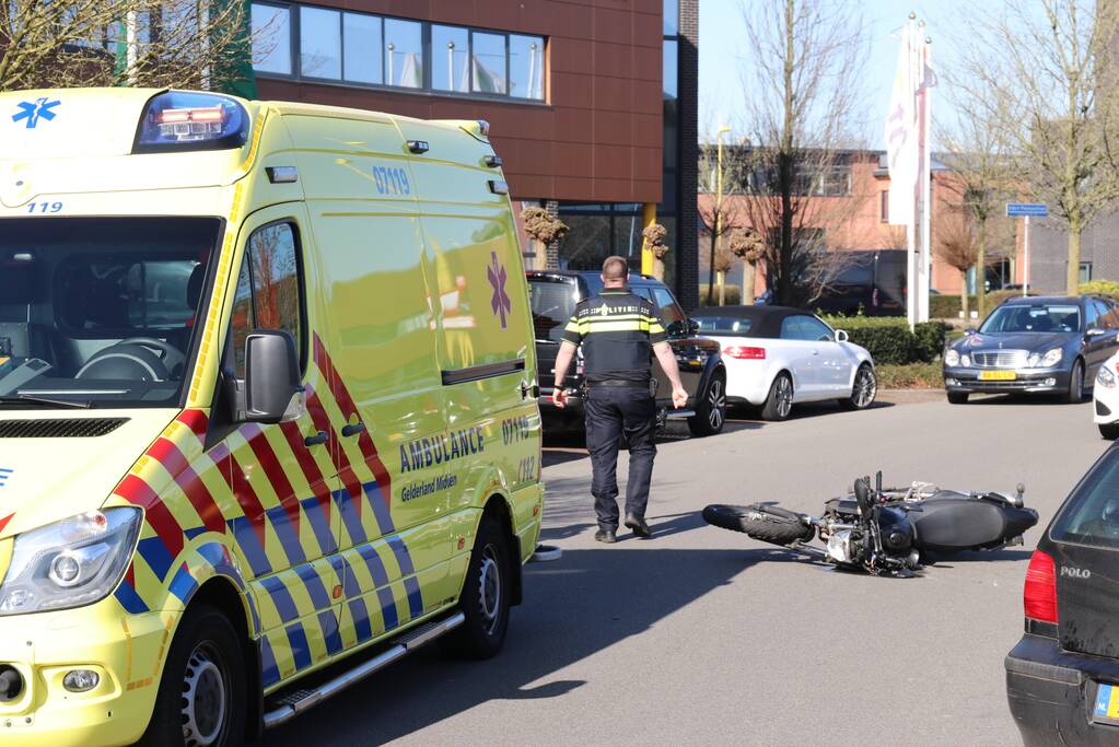 Motorrijder uit de bocht gevlogen