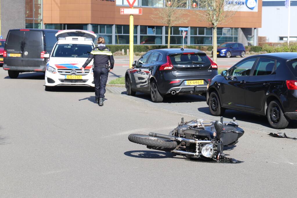 Motorrijder uit de bocht gevlogen