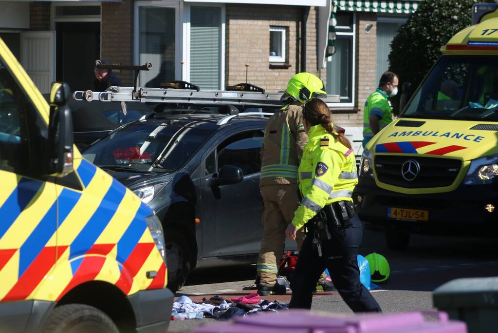 Fietser zwaargewond na aanrijding