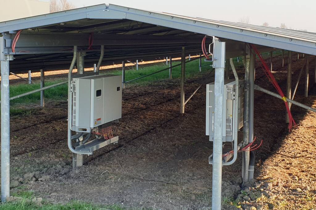 Brand in transformatoren zonnepanelenveld LontZon