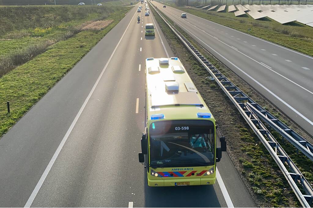 Opnieuw coronapatiënten vervoerd per ambulancebus