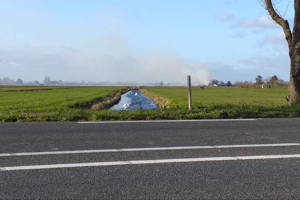 Woning met rieten kap gaat in vlammen op