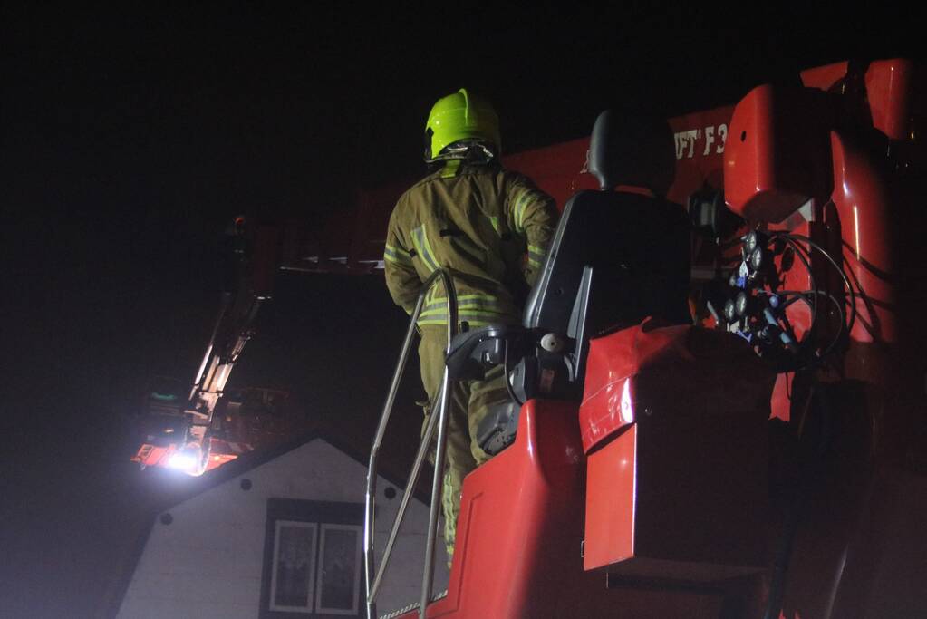 Vonkenregen bij schoorsteenbrand