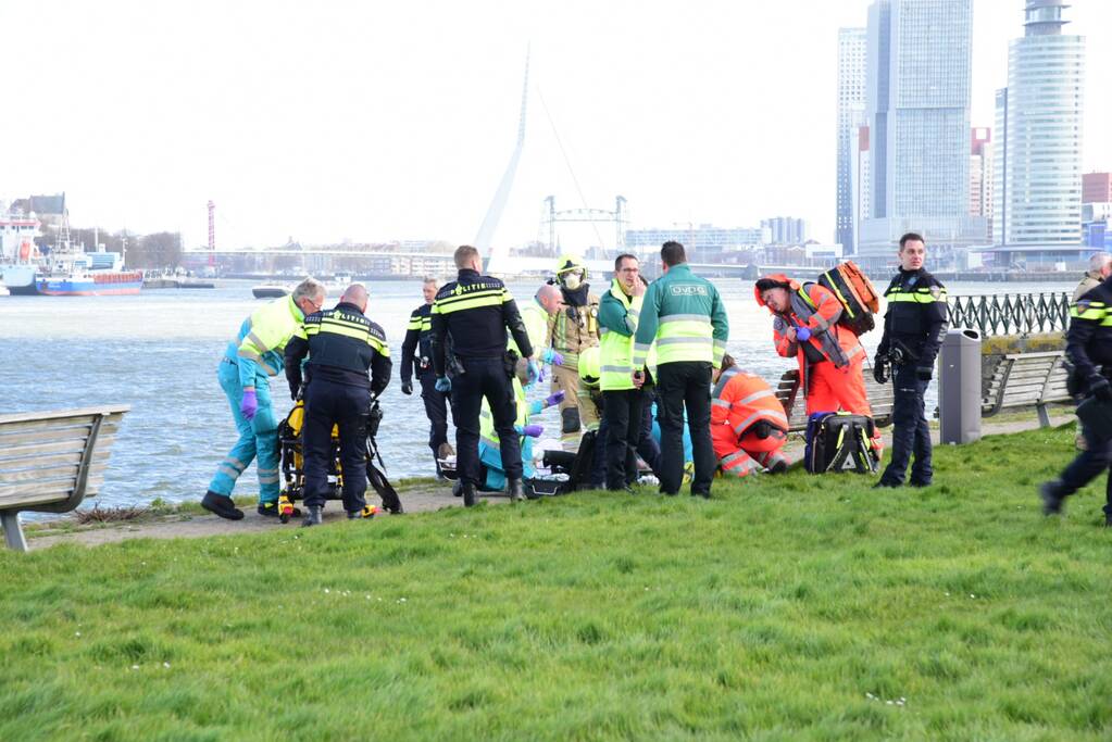 Persoon gereanimeerd na val in water