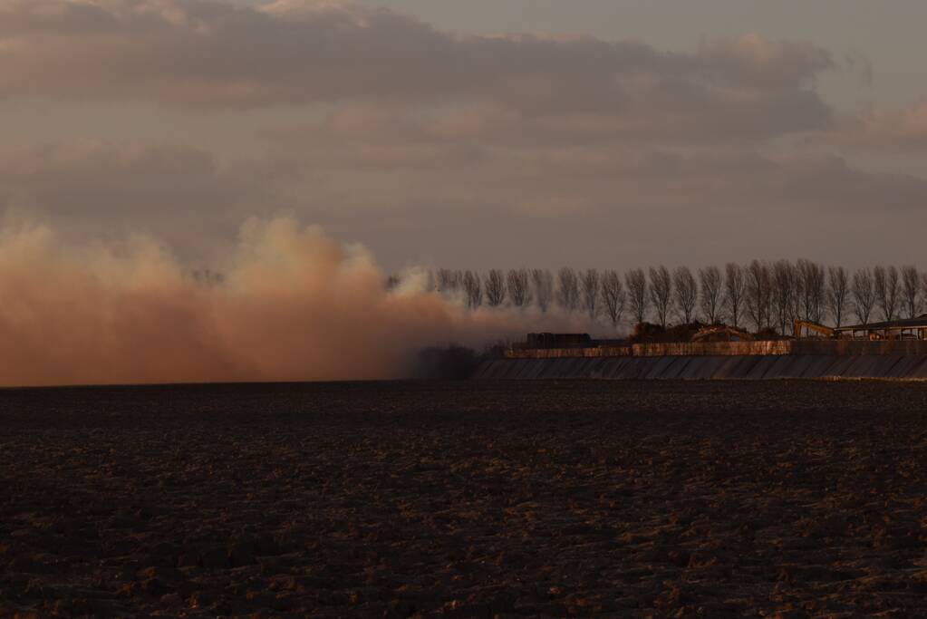 Flinke rookontwikkeling bij brand in composthoop