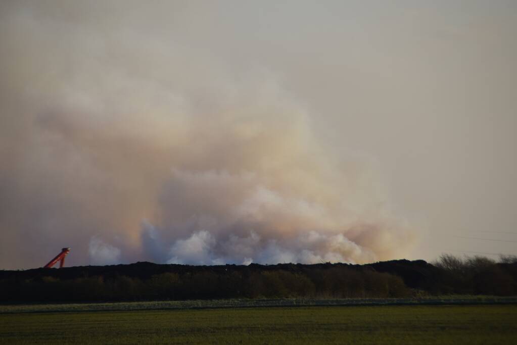 Flinke rookontwikkeling bij brand in composthoop