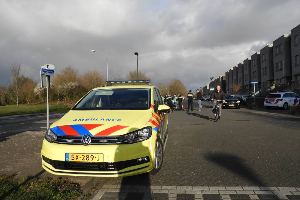 Aanrijding tussen bestelscooter en personenauto