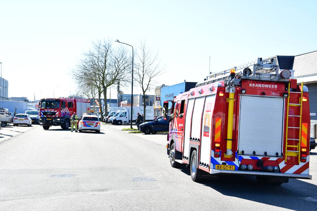 Brandweer doet onderzoek naar mogelijke brand