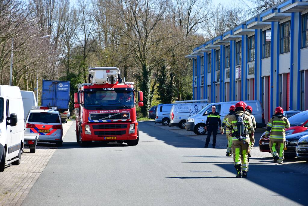 Brandweer doet onderzoek naar mogelijke brand