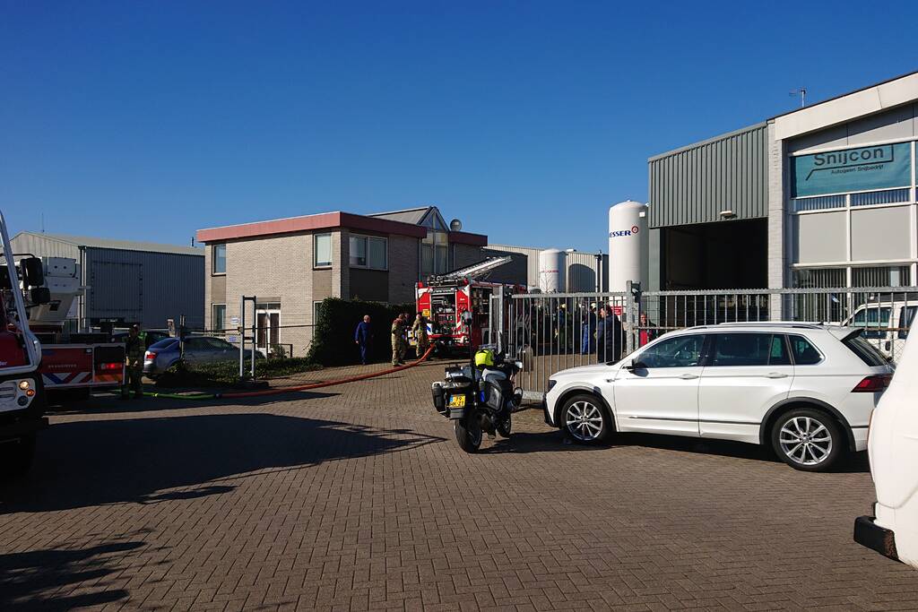 Brand in bedrijfspand Snijcon op industrieterrein Remmerden