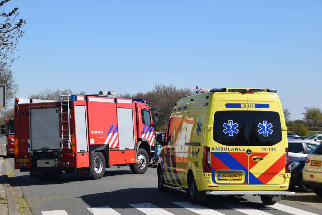 Traumahelikopter haalt coronapatiënt op