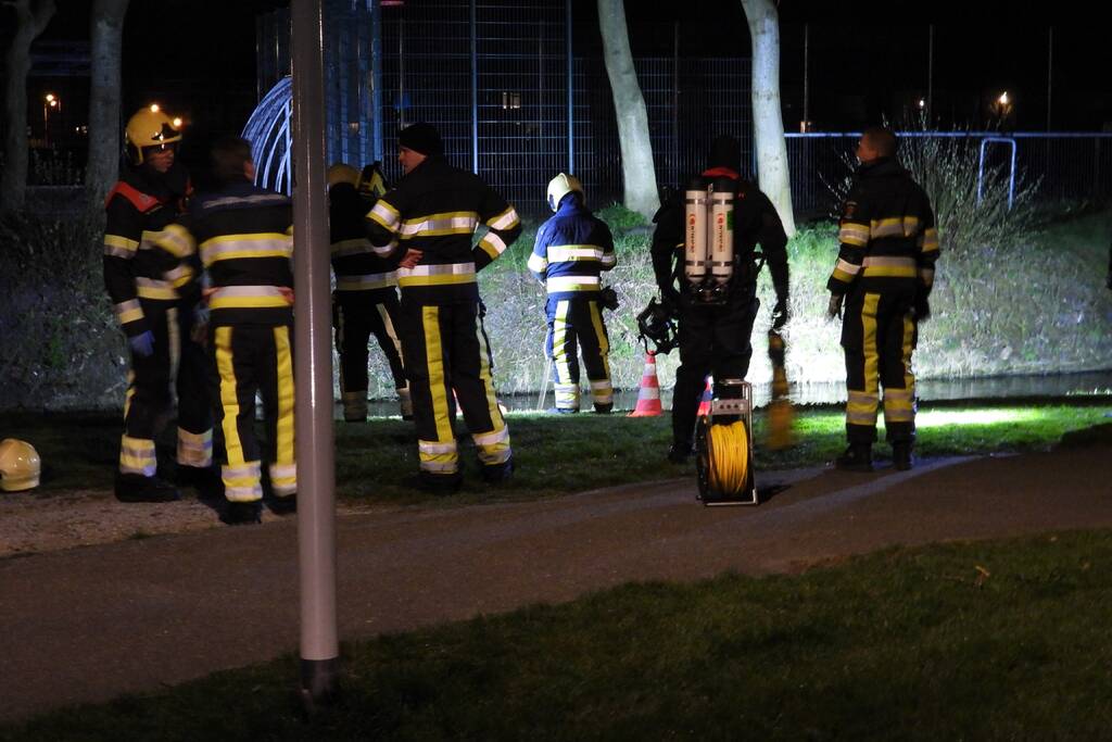 Fietslamp in sloot zorgt voor massale inzet hulpdiensten