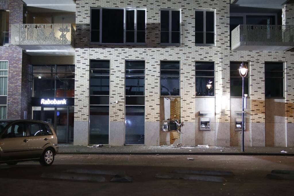 Stortautomaat Rabobank opgeblazen
