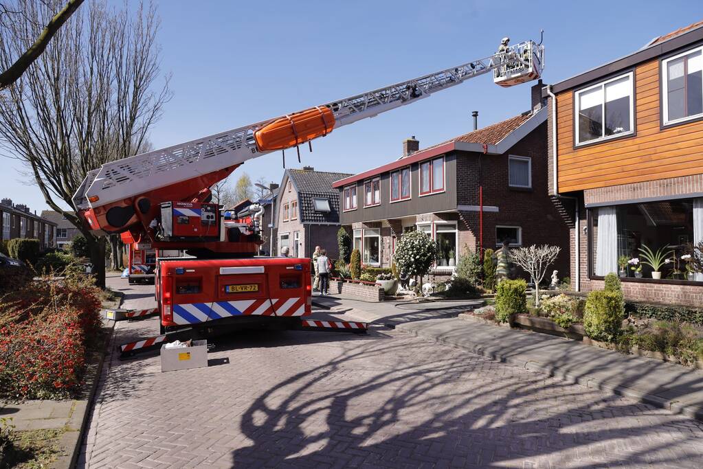 Woning vol rook bij brand in schoorsteen