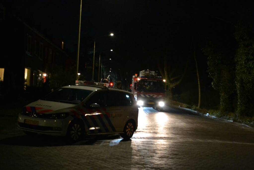 Lantaarnpaal vliegt in brand
