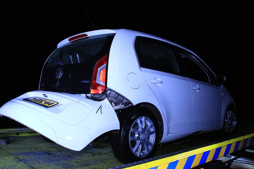 Auto te water geraakt