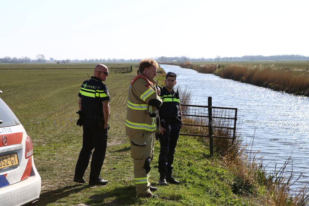 Jerrycans met mogelijk drugsafval aangetroffen